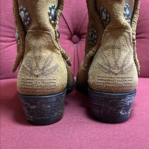 Old Gringo Silver Round Studded Suede Boots Tan size 7.5 - Picture 8 of 16